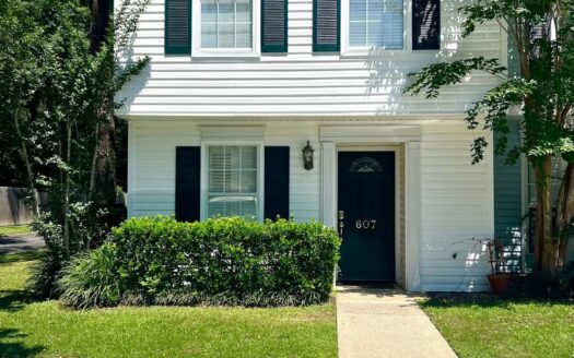 270 Hillcrest Road Unit 607 Mobile, AL 36608