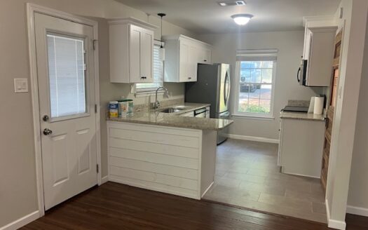 8221 Pinebough Avenue Mobile, AL 36695