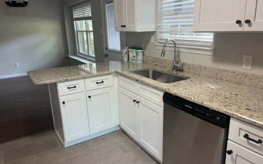 8221 Pinebough Avenue Mobile, AL 36695