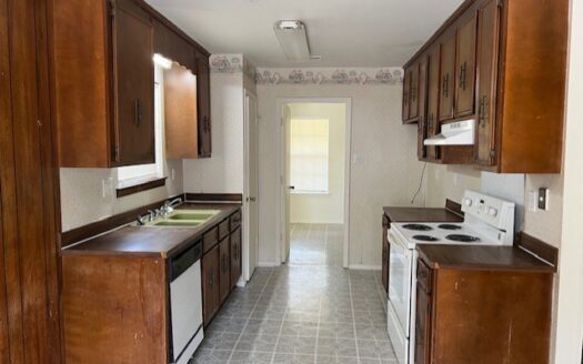 1712 Longmeadow Road Mobile, AL 36609