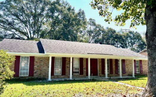 2121 Woodhillcrest Drive Mobile, AL 36609